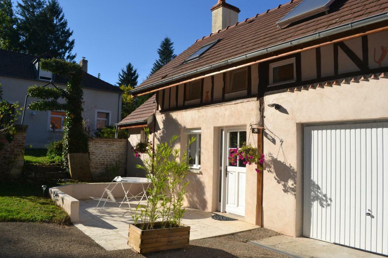 La Licorne Bed & Breakfast Lamarche-Sur-Saone Eksteriør bilde